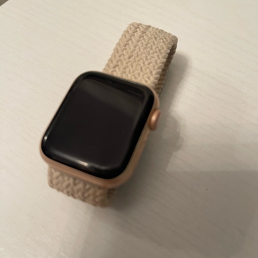 Apple Watch Rose Gold Series 4 GPS + Cellular 16GB 40mm